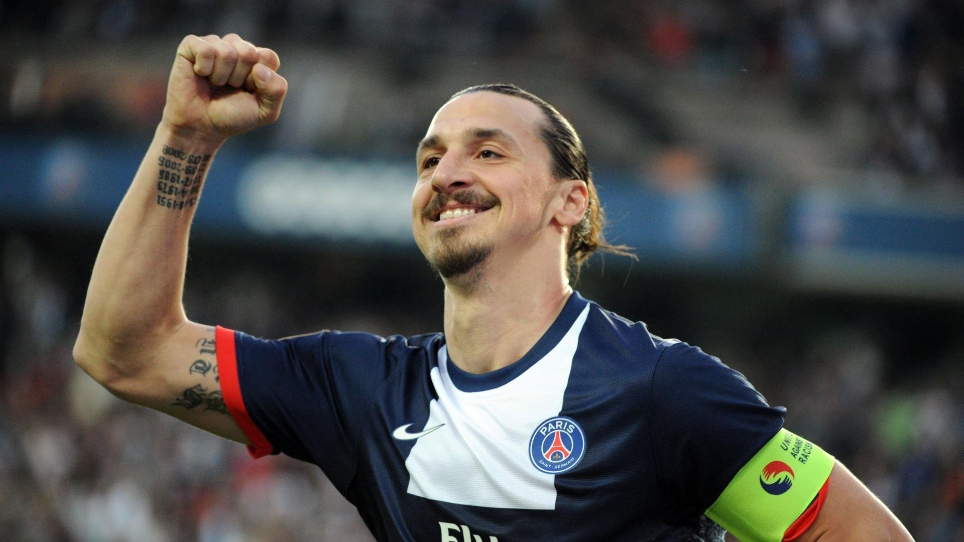 利物浦加强逼抢成功压缩对手空间，利物浦进攻